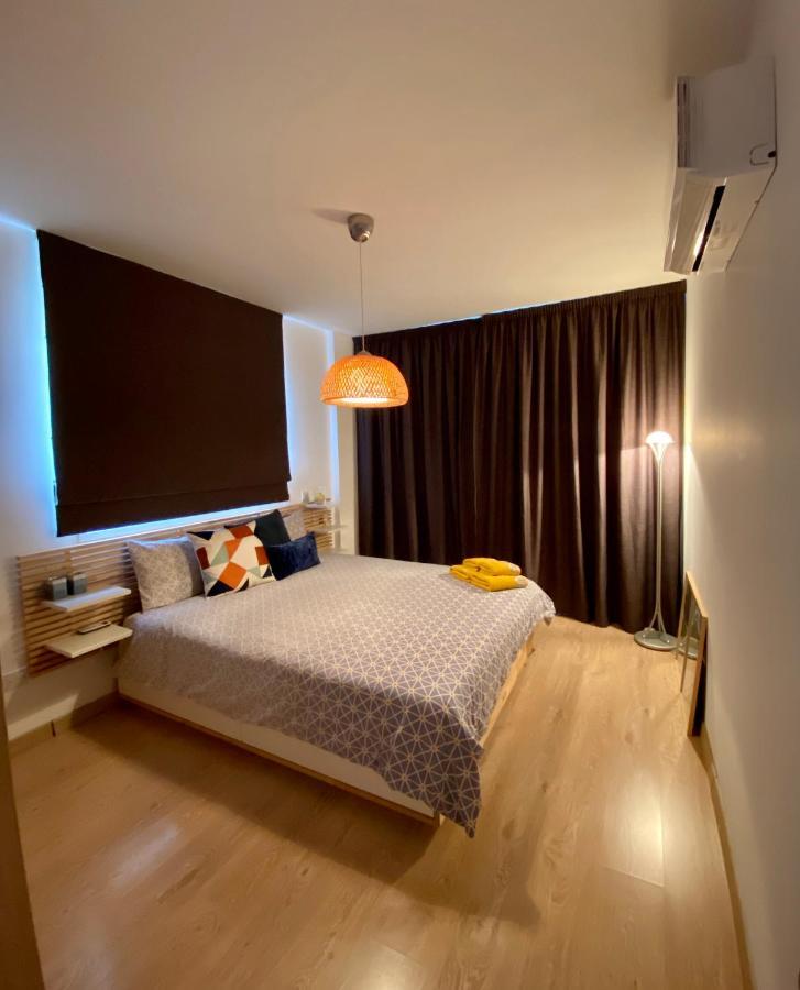 Fat Cow Apartment 102 Livadhia Exteriör bild